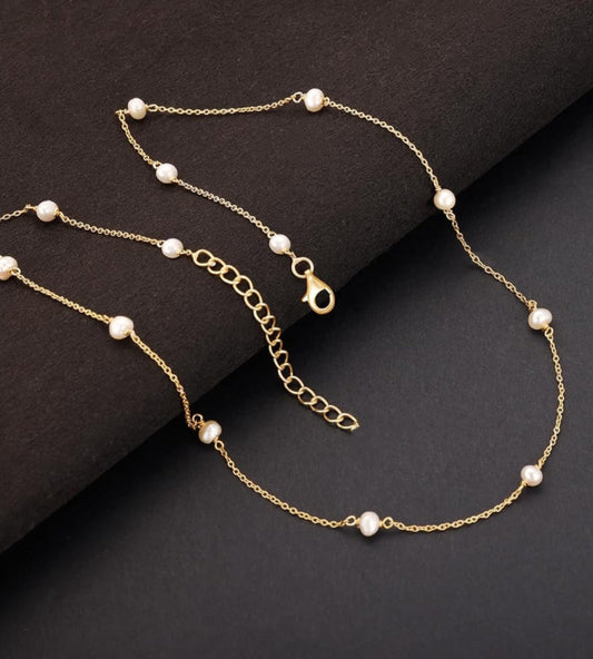 Elegant Chain Necklace with Dainty Pearl Accents