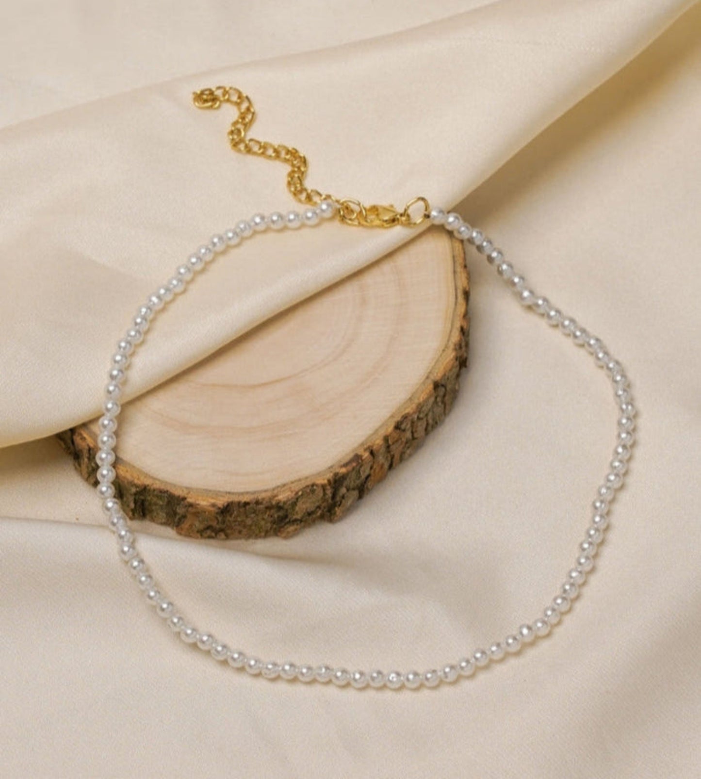 Elegant Classic Pearl Necklace