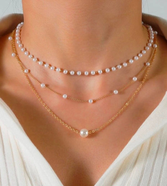 3-Layer Pearl Choker Necklace