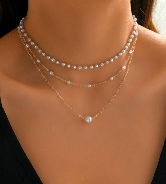 3-Layer Pearl Choker Necklace